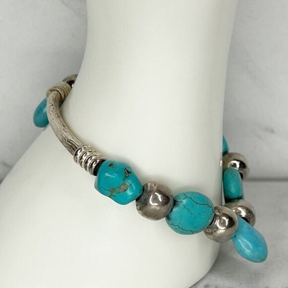 Faux Turquoise and Silver Tone Beaded Stretch Bracelet - Picture 4 of 6